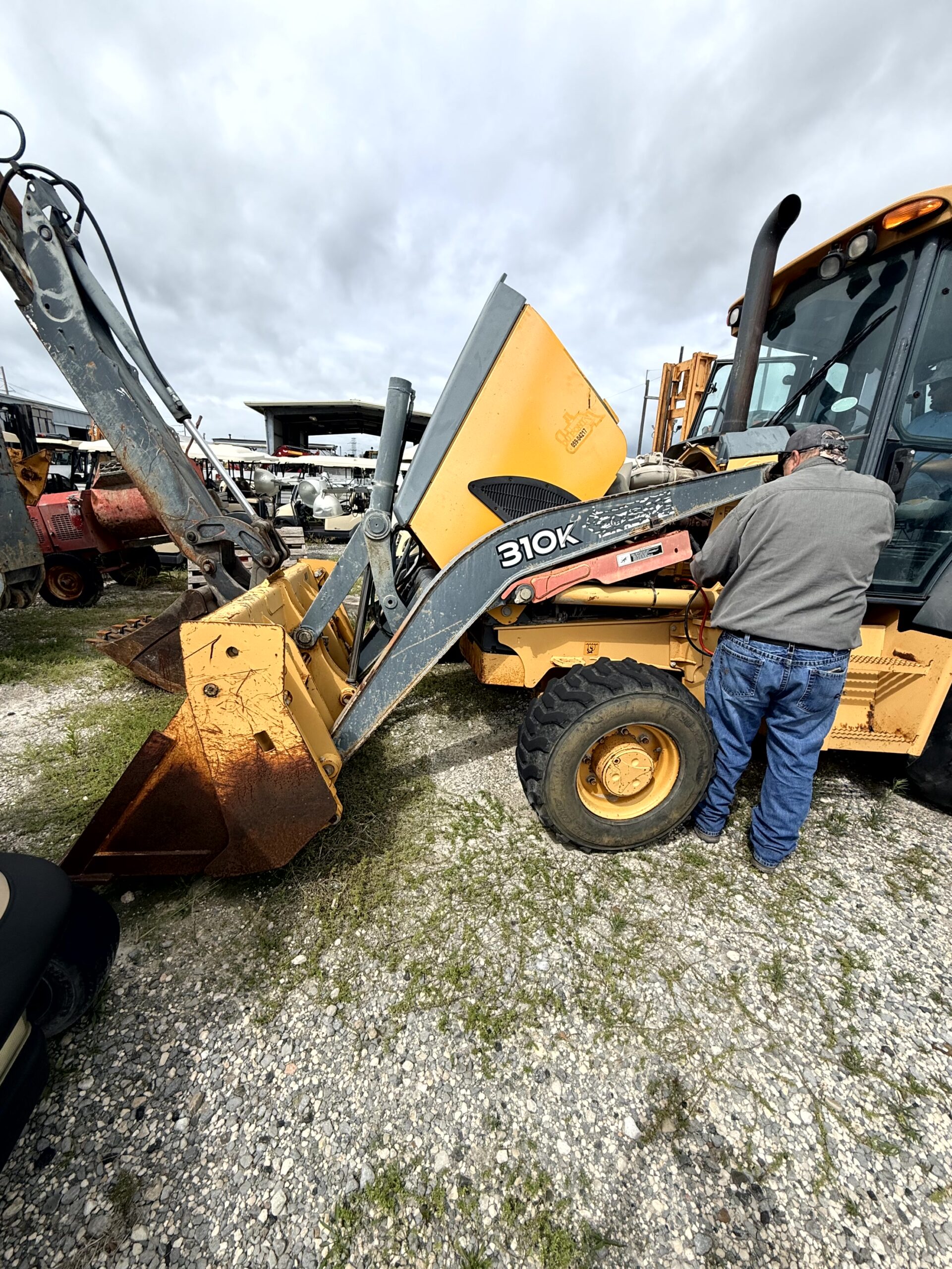 John Deere 310K Backhoe Loader – Loader Bucket & Rear Backhoe – Louisiana - Image 3