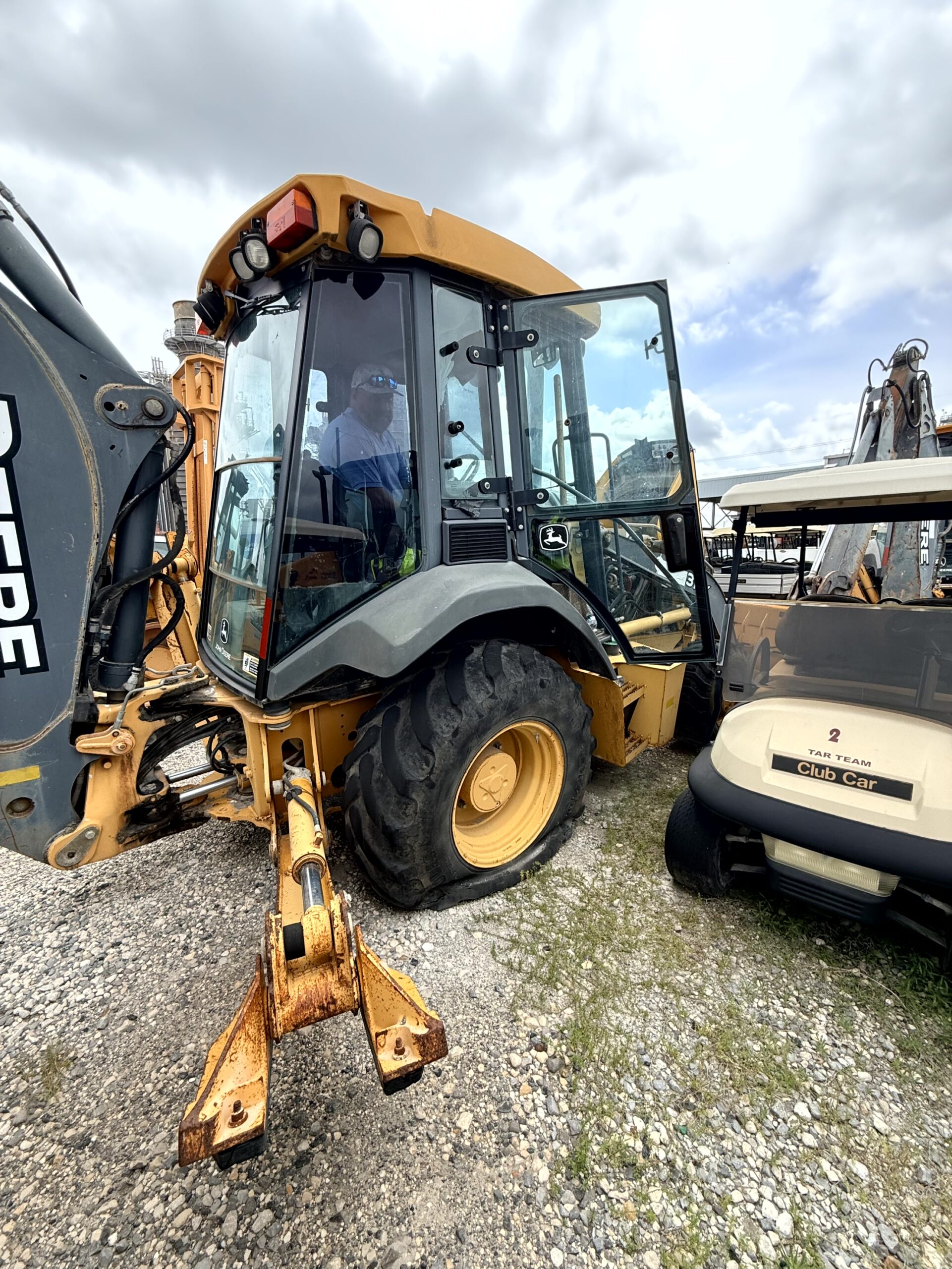 John Deere 310K Backhoe Loader – Loader Bucket & Rear Backhoe – Louisiana